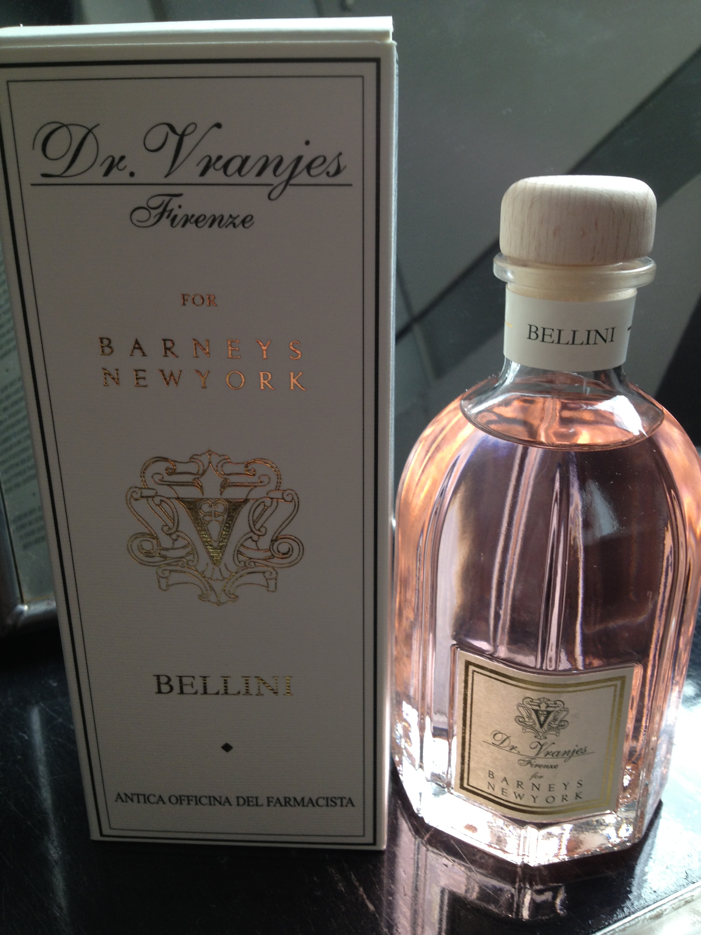 バーニーズ ニューヨーク限定の香り「BELLINI〈ベリーニ〉」発売開始の 